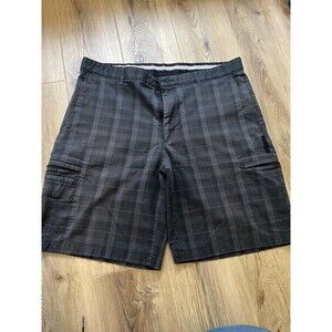 Greg Norman Shorts Men 38 Black Plaid Flat Front Rubberized Waistband Golf Chino